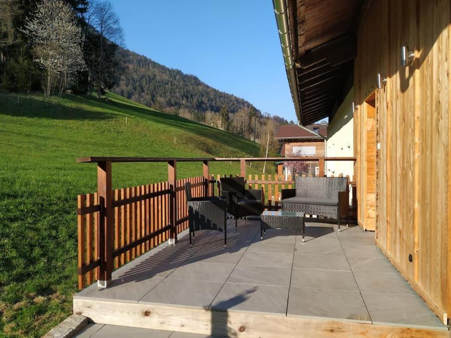 Upcycling Appartement Fischl - Nachhaltig Und Kreativ Wohnen Fuer Gross Und Klein Jenbach Exterior foto